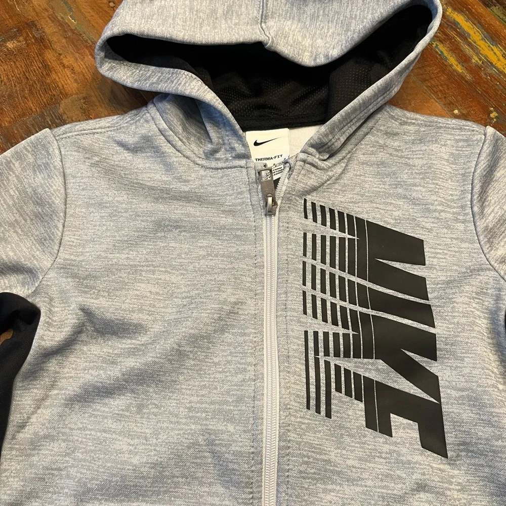 NWT Nike Boys Full Zippered Jacket